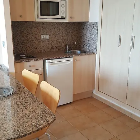 Advise Reina Aparthotel 4*